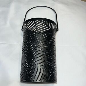 New Target 1 Count Metal Lantern - Black Palm (A)